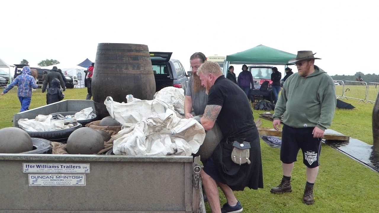 Lifting An Ardblair Stone Alyth Show Perthshire Scotland