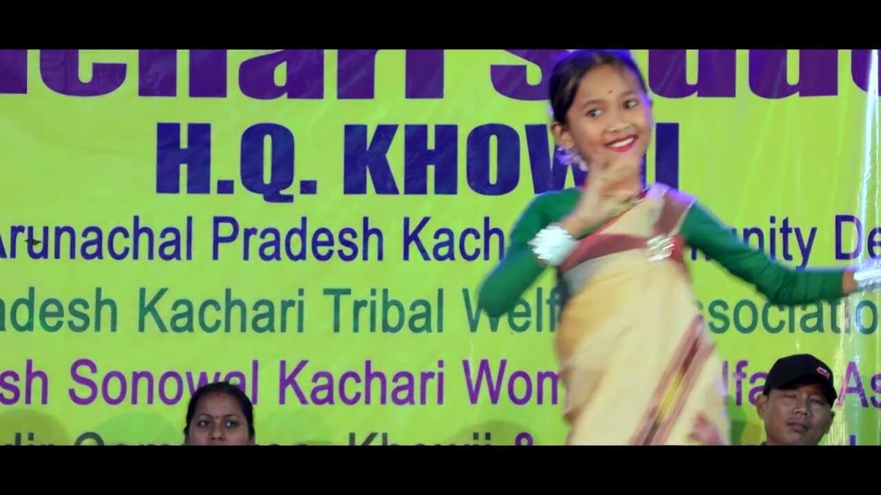 Axomi Aaire Lalita Palita    Dance performance by Roshni Sonowal