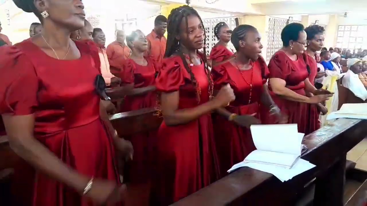 Wimbo vipaji hivi by Saasita ukiimbwa live na kwaya ya Mt Paul Kinondoni organ by Malima 
