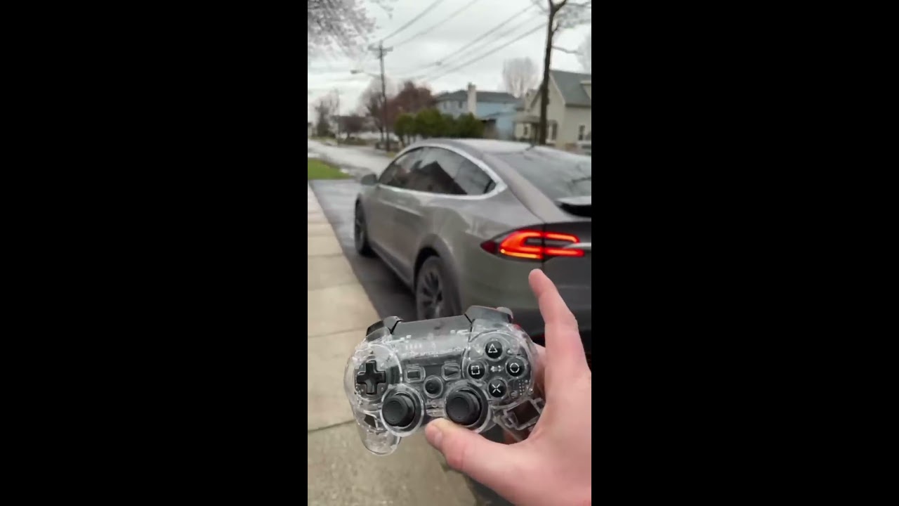 DRIVING A TESLA WITH PS4 CONTROLLER Shorts