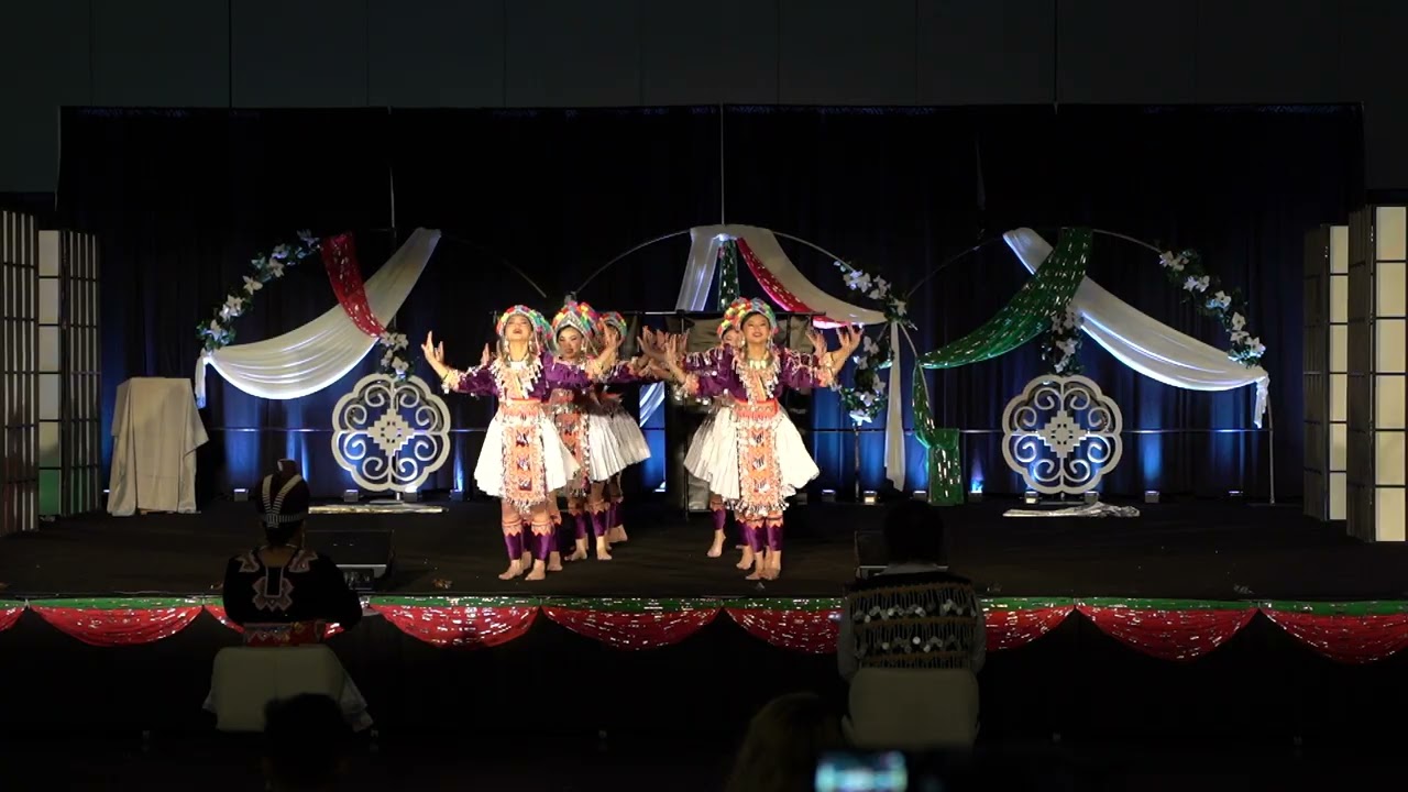 Ntxhais Tsheej Haj (R1) Milwaukee Hmong New Year 2022-2023