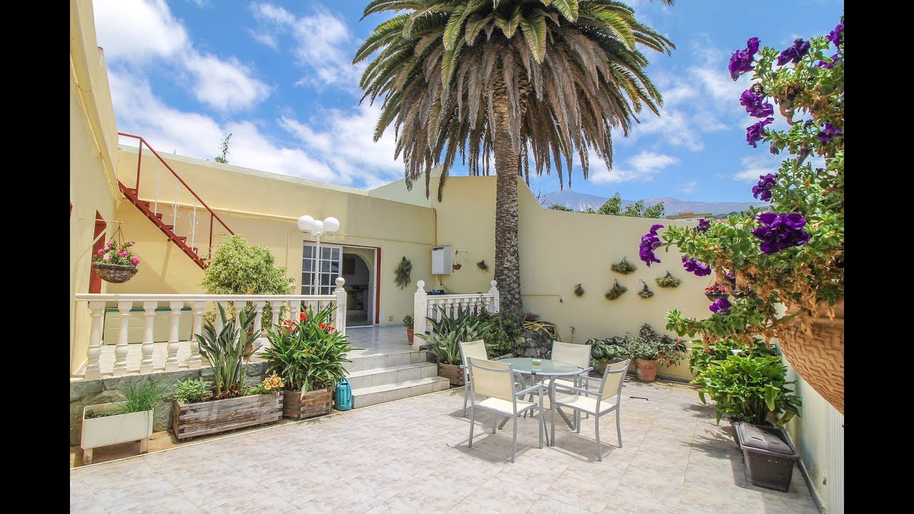 Wellpriced house for sale in Tenerife North with sea views and view on