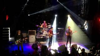 Watch Australian Blonde When I Look Back video