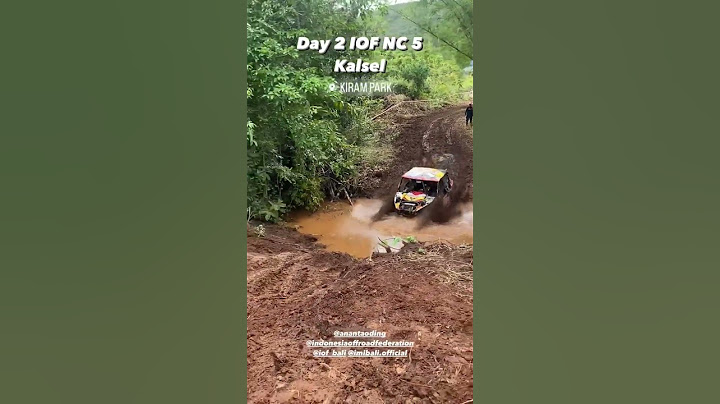 mobil offroad team dasico melewati kubangan air di event iof nc offroad #shorts #offroad