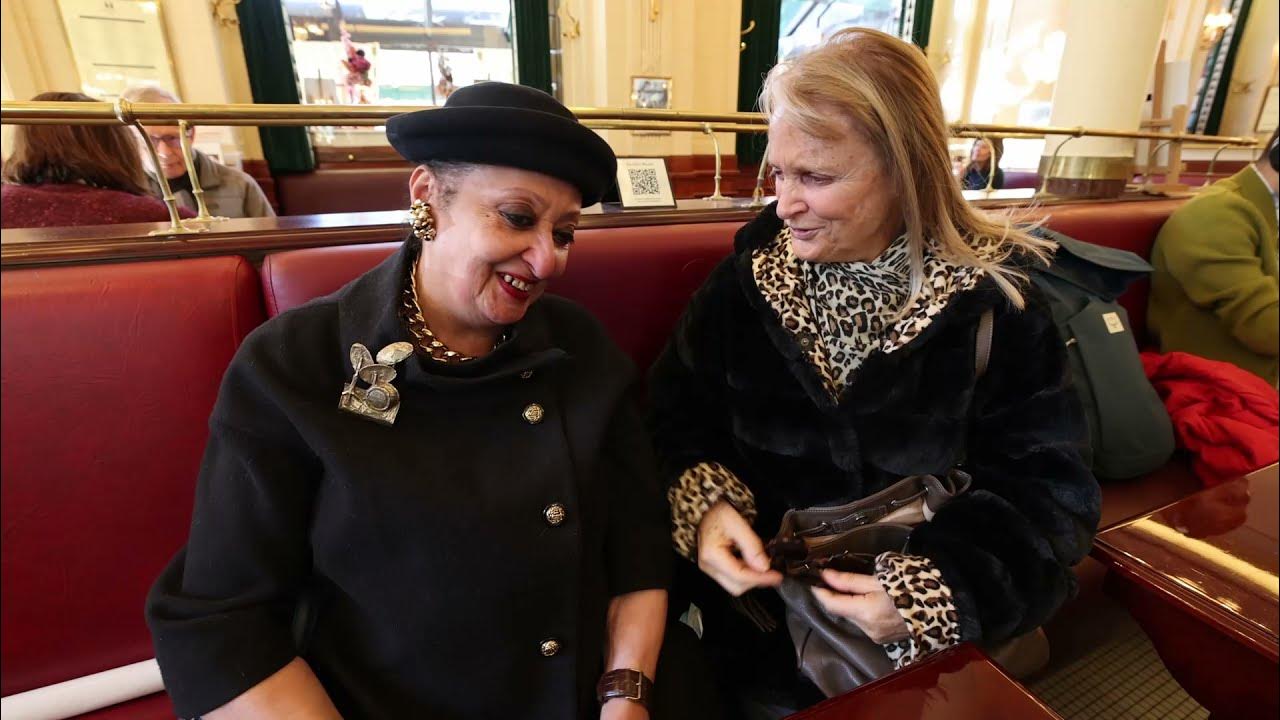 Les Deux Magots affichent Patricia de Boysson pour son expo avec Marie