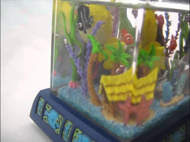 Disney Store Finding Nemo Water Globe Fish Tank