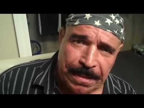 The Iron Sheik gives Jim Joyce the business