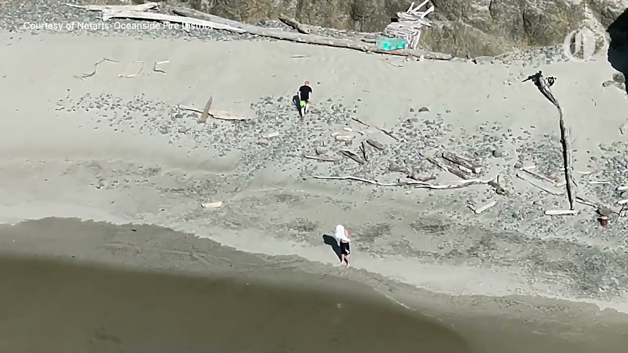 Tourists stranded on Oregon beach after trying to capture "dramatic" photo