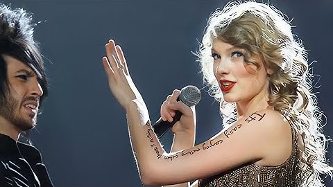 Taylor Swift - The Story Of Us (Speak Now World Tour)
