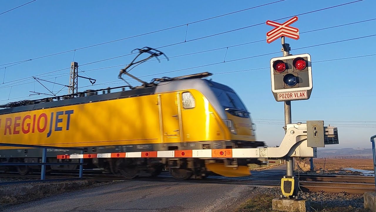 Železniční přejezd (AŽD 97) Luková / Žichlínek - 30.1.2024 / Czech Railroad Crossing