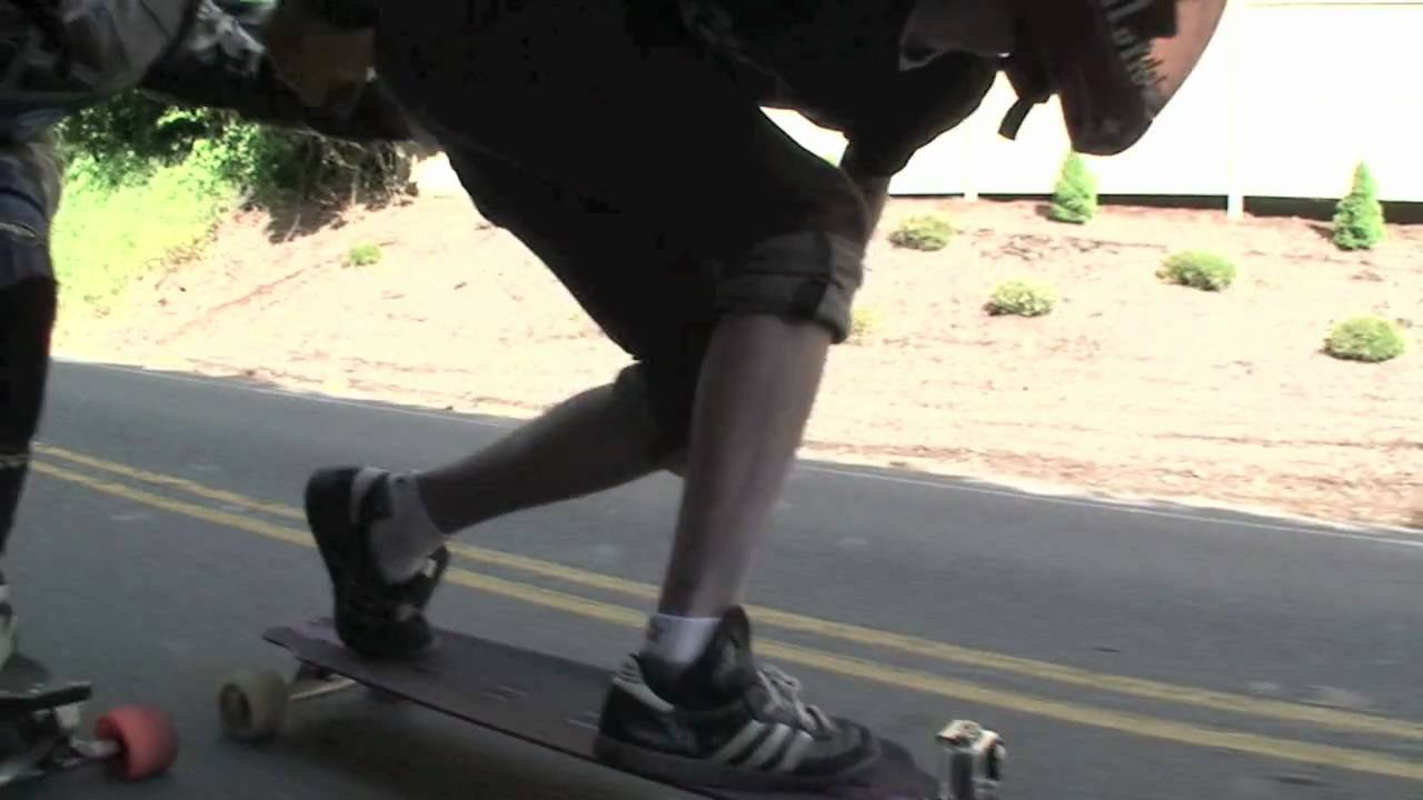 Mobo Roe Racing downhill skateboarding -