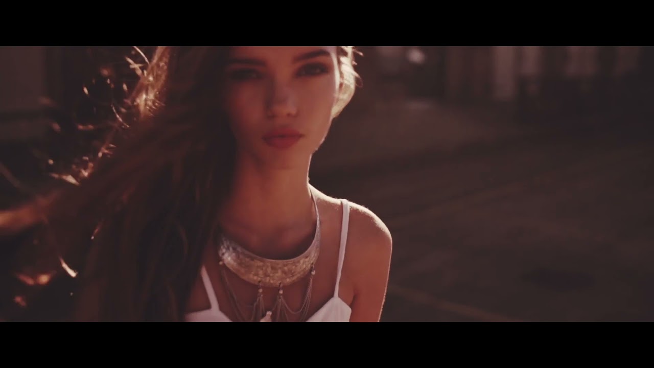 Guarda Moonlight - Muchacho su YouTube Guarda Moonlight - Muchacho su YouTube