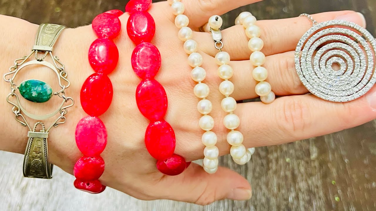 Aruba gems, Vintage pearls and Vivid stones! Goodwill bluebox mystery