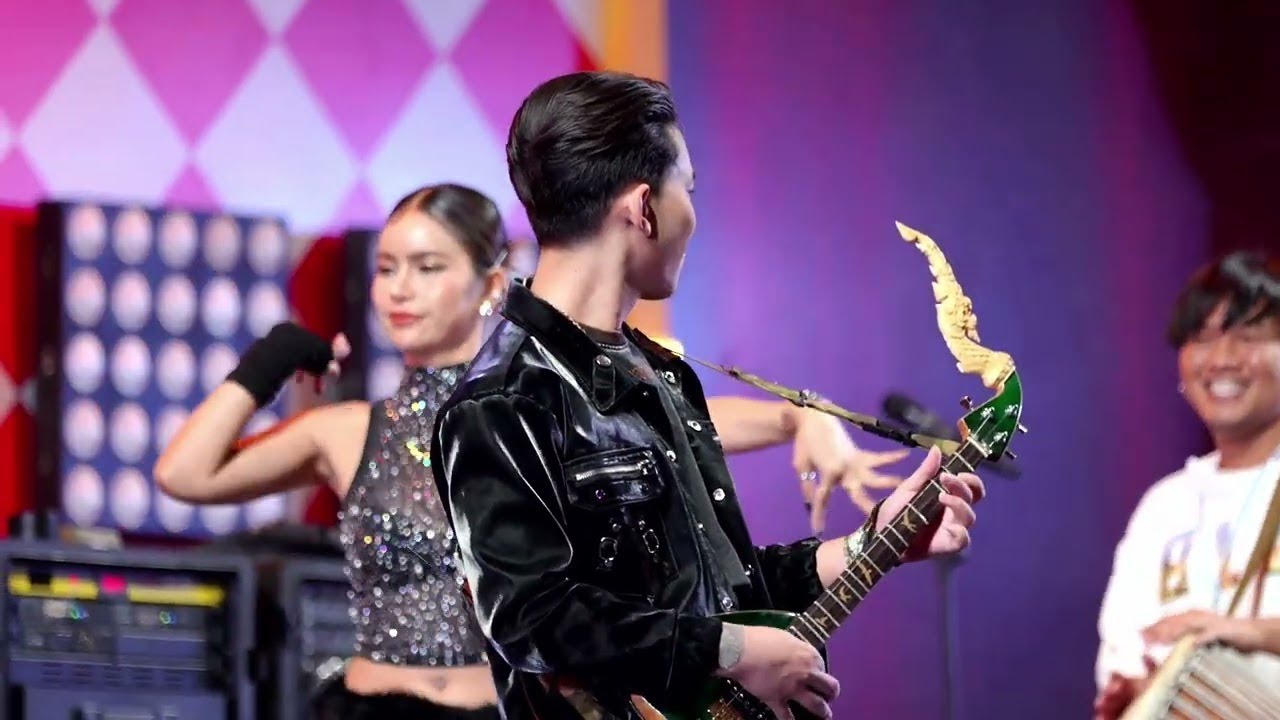 [ งานแสดงสด ] เปิดวง,เพลงเฮ็ดทุกวิถีทาง - เบิ้ล ปทุมราช