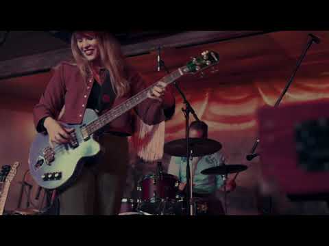 Live at Gruene Hall, Ruby Dice singing her song Santa Fe