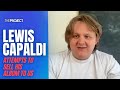Capture de la vidéo Lewis Capaldi Tries To Sell His Album On National Tv (And Swears A Lot)