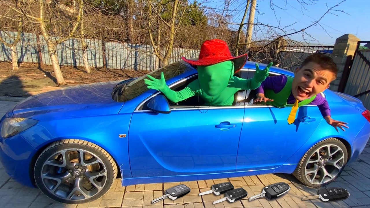 Мотоциклист думает, что это неприятность, но FunnyVideo спасает настроение.