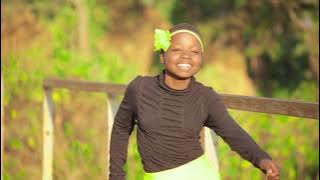 WATOTO NI ZAWADI officiall video TUTAKIZUNGUKA GOSPEL SINGERS MBEYA