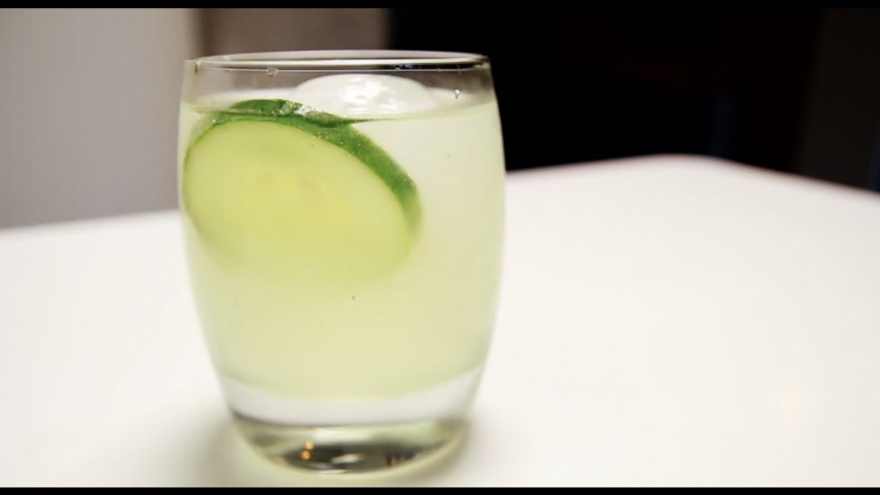 How to Make a Cucumber Basil Gimlet
