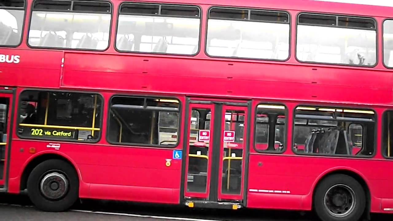 Scania OmniDekka on Route 202 at Crystal Palace