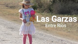 La niña viajera que recorre los pueblos del interior de Argentina, hoy nos presenta a Las Garzas.