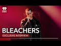 Capture de la vidéo Jack Antonoff Talks Bleachers' New Self-Titled Album, His Favorite 'Reputation' Tracks & More!