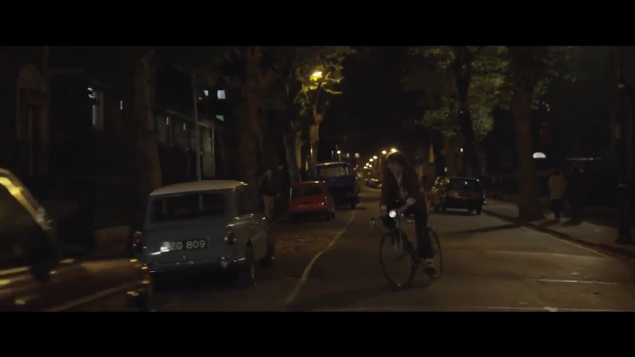 Going Up, She Lights Me Up | Ferdia Walsh-Peelo & Lucy Boynton (Sing Street)