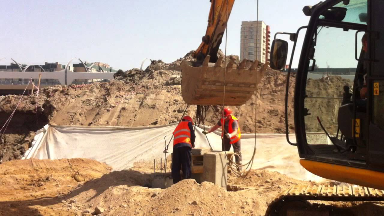 Срезка оголовков свай - YouTube