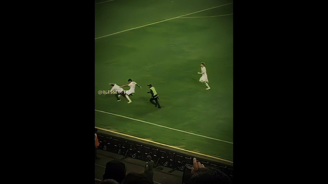 Real Madrid Players vs Fans + Him