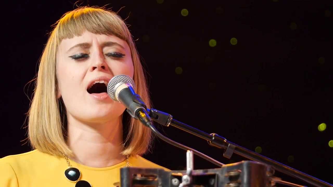 Lucius - Don't Just Sit There (Live on KEXP)