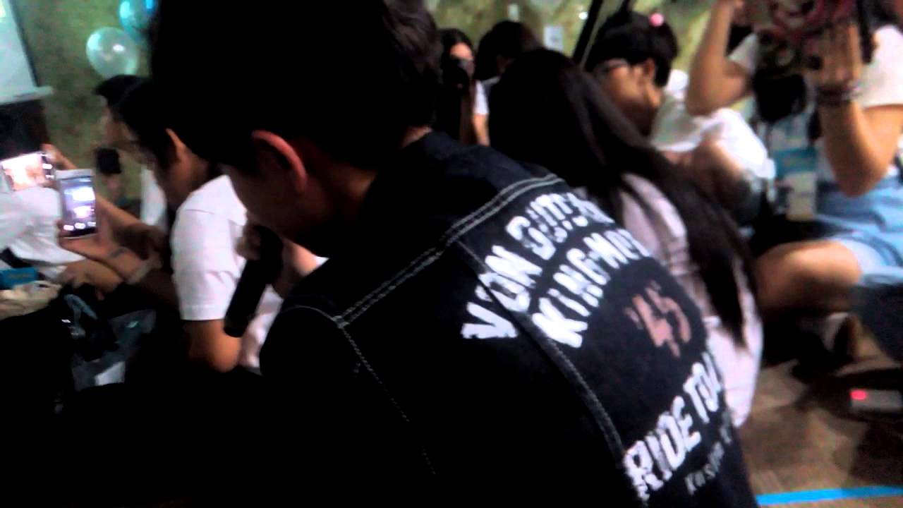 มินนั่งฟังคลิปที่โอ๊ตอวยพรวันเกิด TogetherWithMinthtp