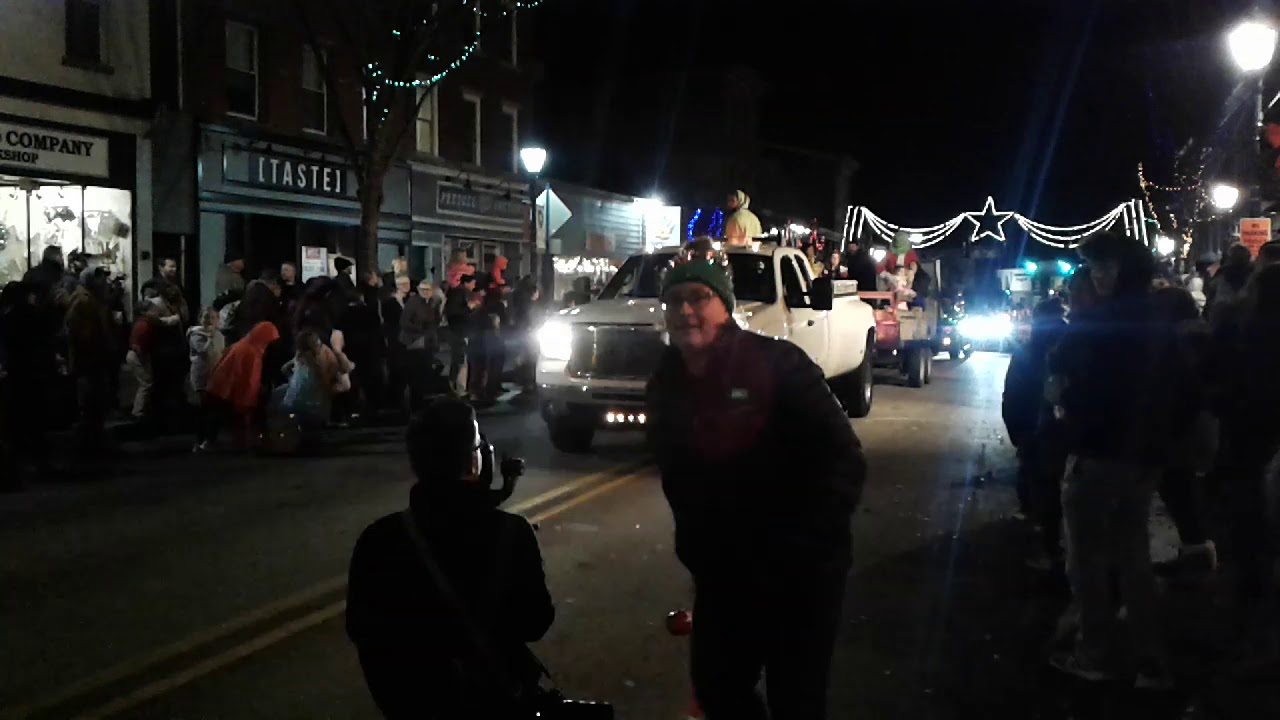 1262019 Phoenixville's Holiday Parade ! YouTube