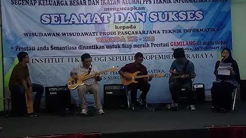 Para Dosen T. Informatika - ITS Sedang Perform 1
