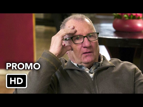 Modern Family 8x13 Promo "Do It Yourself" (HD) ft. Peyton Manning - 동영상