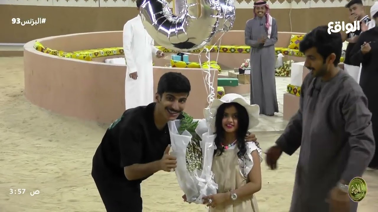 توزيع هدايا الجمهور للمتسابقين | سيف الزعبي #البزنس93