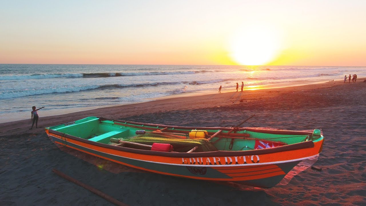 Playa San Marcelino en la Costa del Sol la paz el salvador en drone