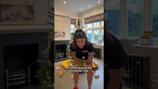 1 mile around a Christmas tree 🎄