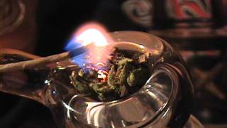 macro bong hit