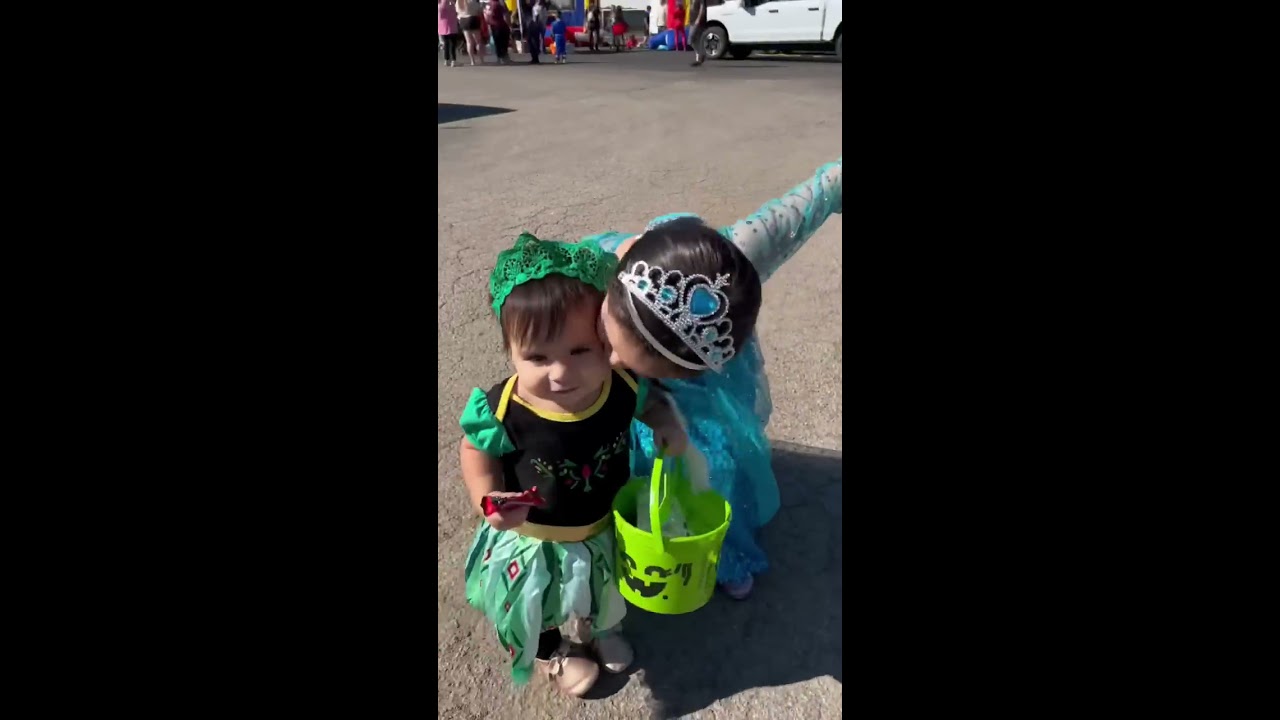  Shorts Halloween Elsa Anna Frozen Letitgo Showyourself Kids Trickortreat Trunkortreat