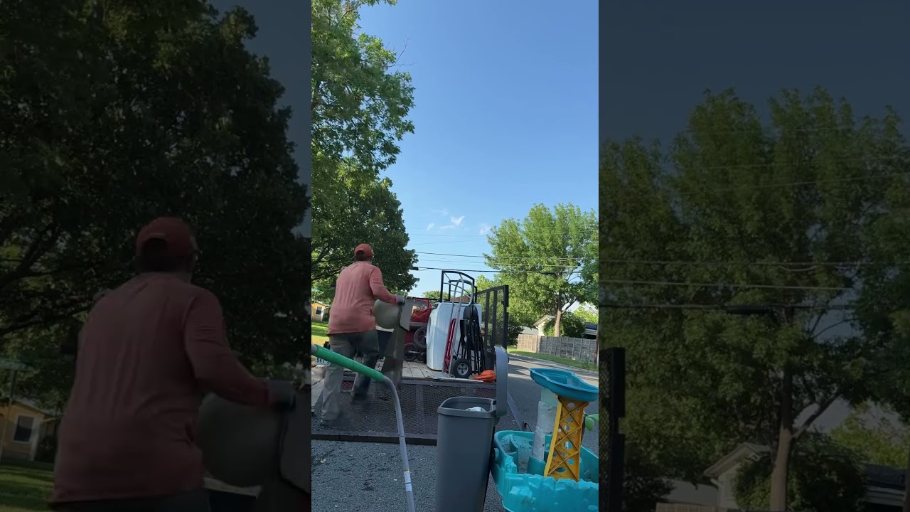 Curbside Junk Removal in Austin, Texas!🚛💨💪🏼 Same or next day services available.✅ 