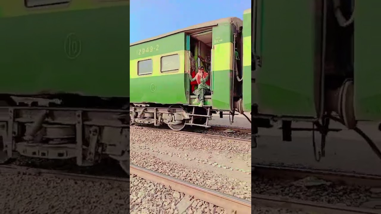 Pakistan Railway | 17UP Millat Express  