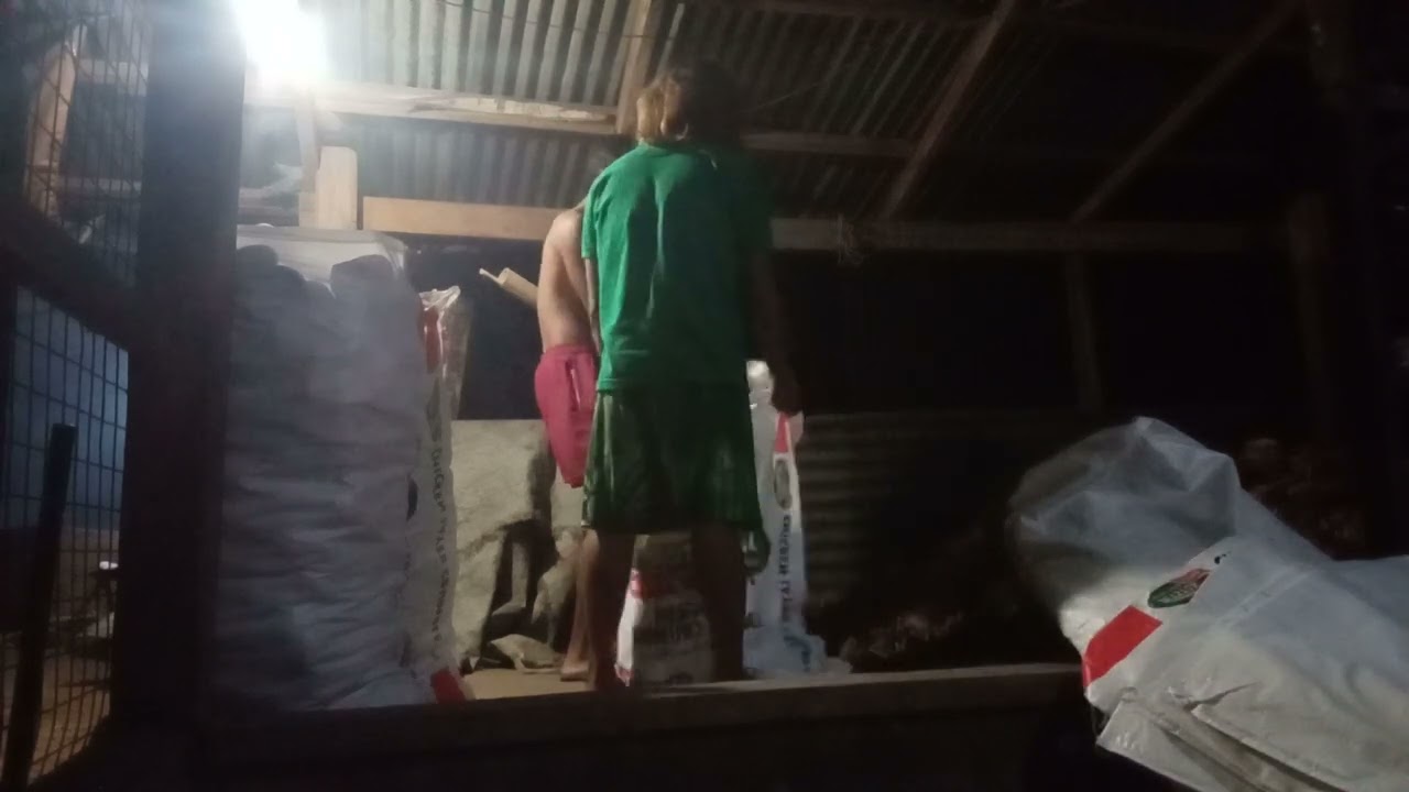 matatapos na sana kami magsako sumali pa nman Ang pusukan sa video ko
