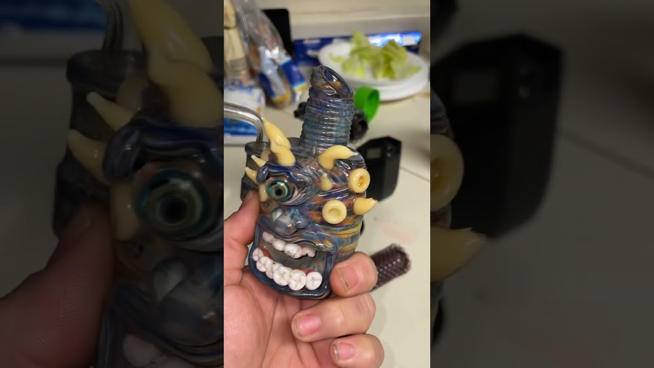 Crazy heady piece made by @frostysfresh 