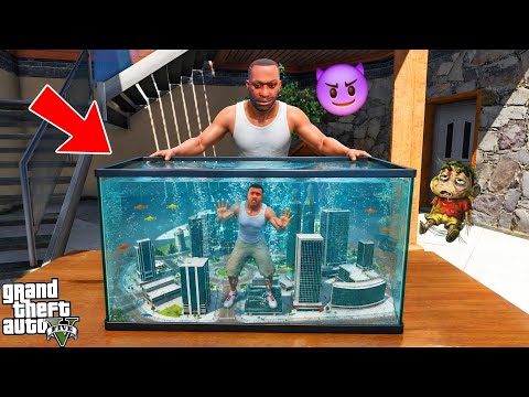 Franklin & Shinchan Trapped INSIDE TINY INDIAN BIKE DRIVING 3D City in GTA 5!