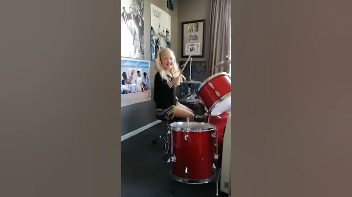 My first drum lesson - drum roll.