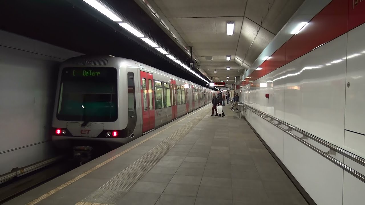 RET R-NET gekoppelde MG2/1 5322 + MG2/1 5311 + MG2/1 5353 op metrostation Blaak