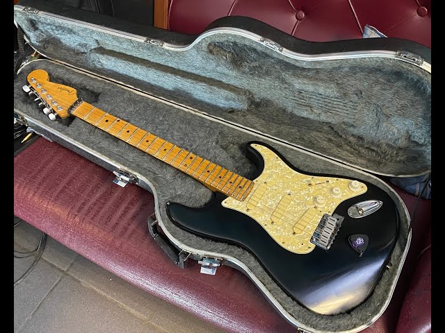 Fender DeLuxe Stratocaster Plus 1996 - YouTube