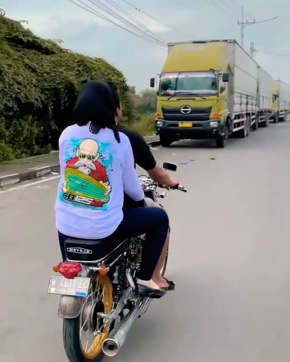 STORY WA CB ROMANTIS