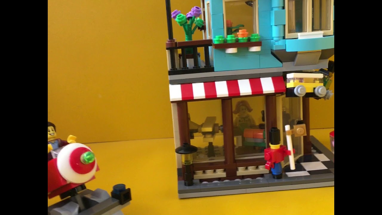 Lego Creator Townhouse Toy Store 31105 (3-in-1)