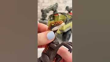 JURASSIC WORLD DOMINION RAPTOR ATTACK!😱 #shorts